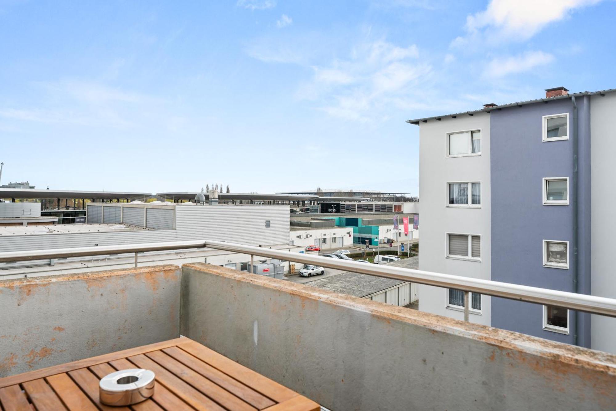Free Living - City Design Apartments, Zentrum, Outlet, Balkon, Kueche 沃尔夫 外观 照片