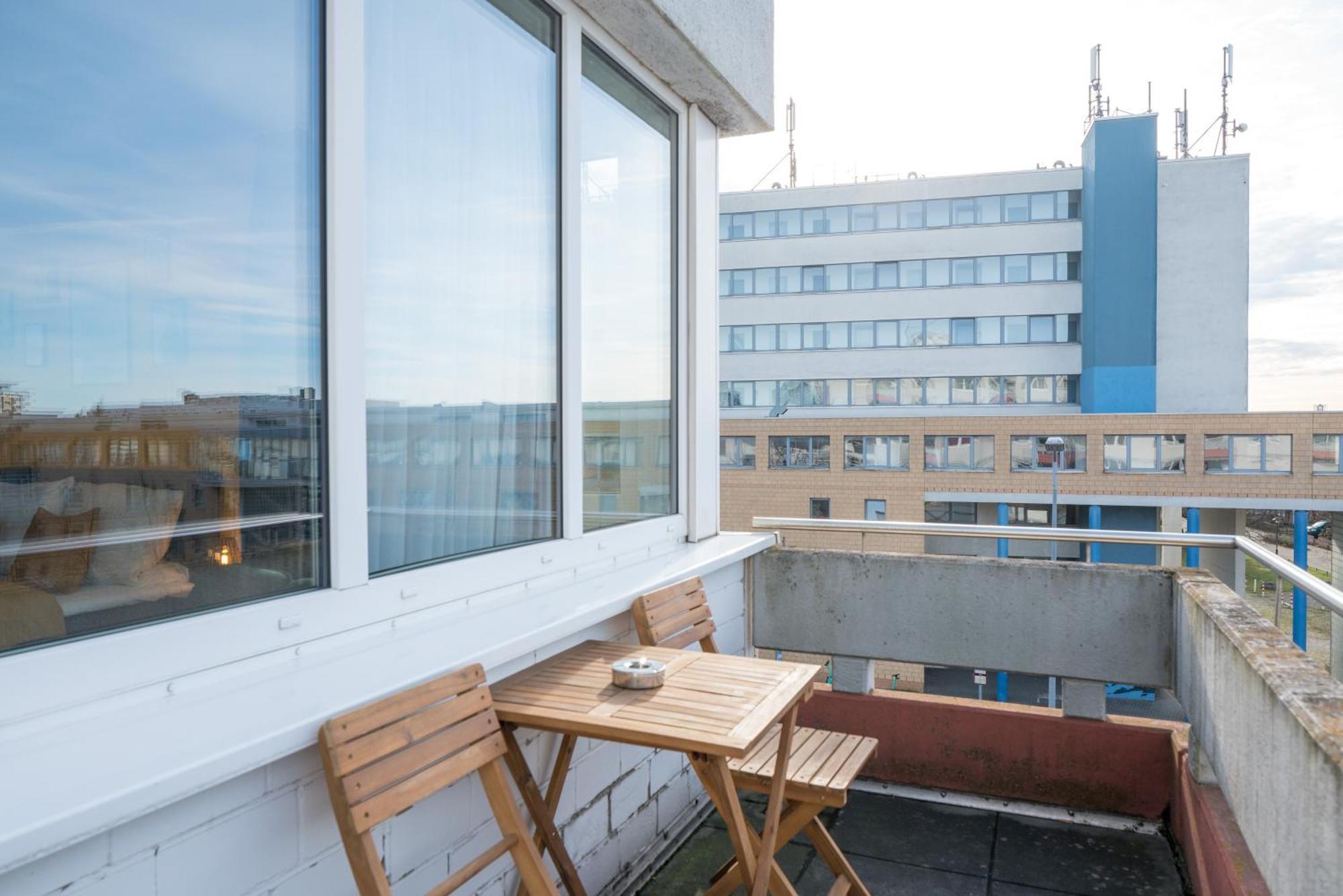 Free Living - City Design Apartments, Zentrum, Outlet, Balkon, Kueche 沃尔夫 外观 照片